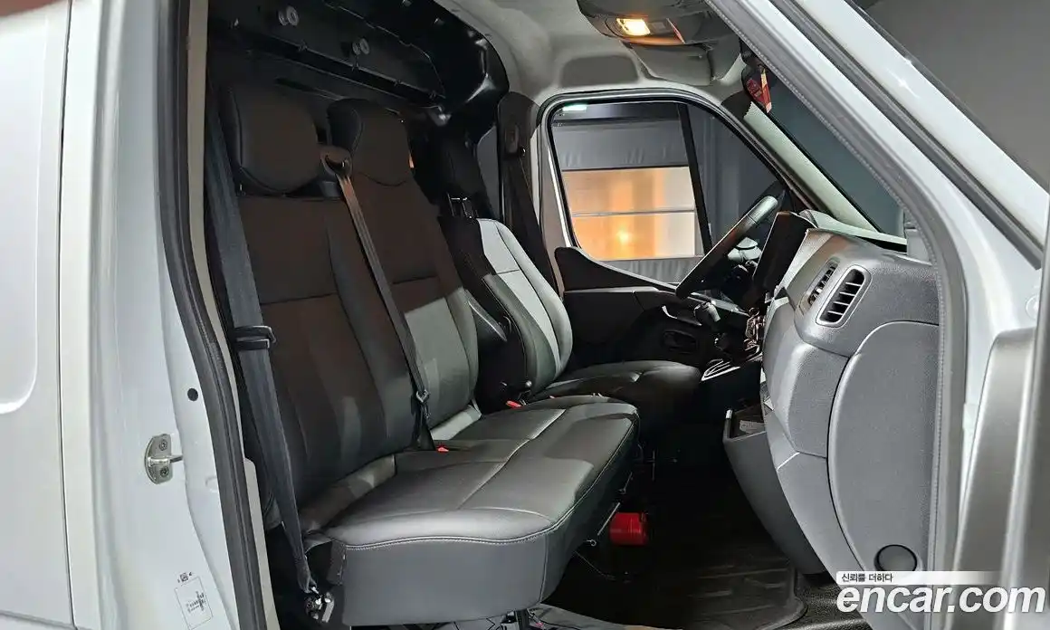 Renault Master 2024 2.3 Механическая в Москве № 333420, фото 10