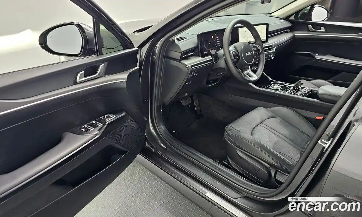 Kia K5 2024 2.0 Автомат в Москве № 337868, фото 3