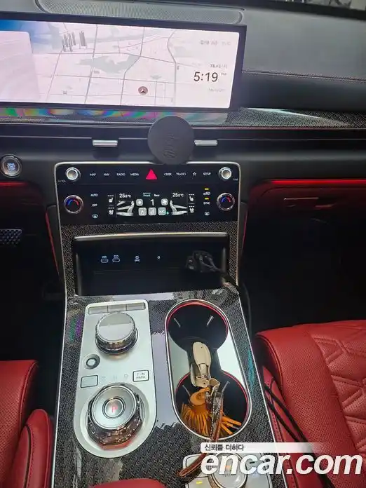 Genesis GV80 2024 2.5 Автомат в Москве № 364126, фото 10