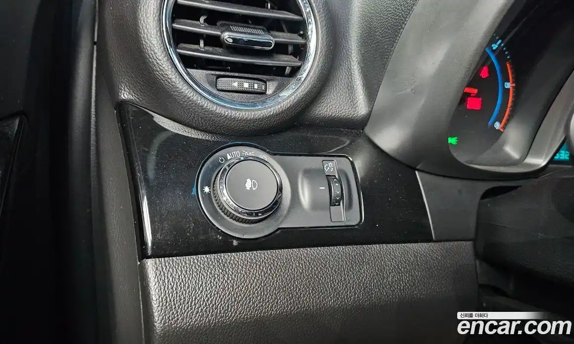 Chevrolet Orlando 2012 2.0 Автомат в Москве № 37348, фото 14