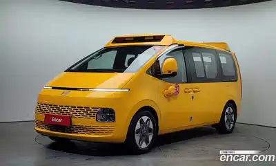 Hyundai Staria, 2025