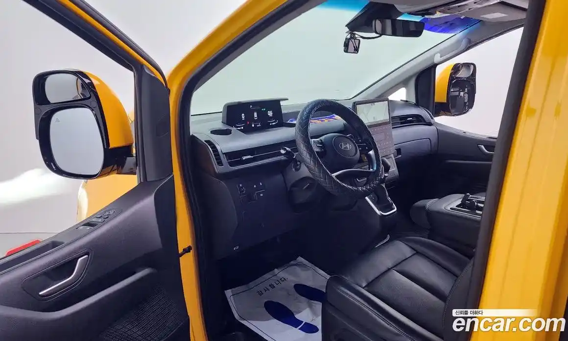 Hyundai Staria 2025 3.5 Автомат в Москве № 397455, фото 10