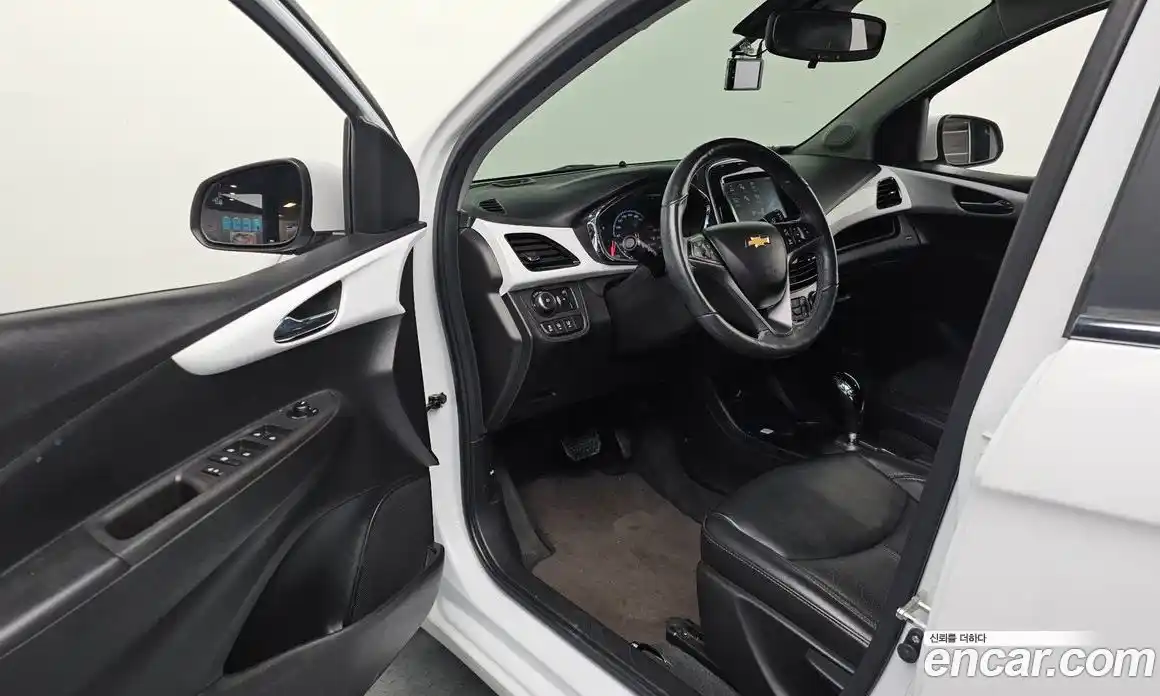 Chevrolet Spark 2016 1.0 Автомат в Москве № 39786, фото 3