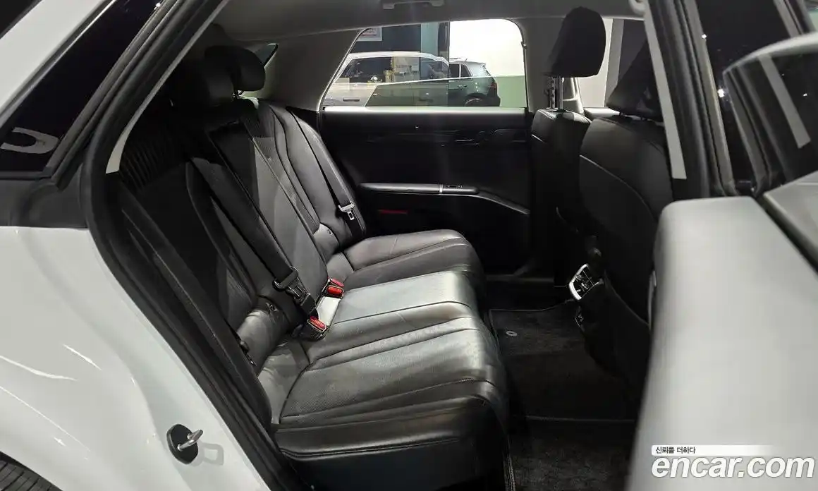 Hyundai Grandeur 2023 1.6 Автомат в Москве № 47916, фото 19