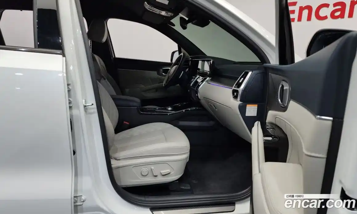 Kia Sorento 2023 1.6 Автомат в Москве № 51274, фото 4