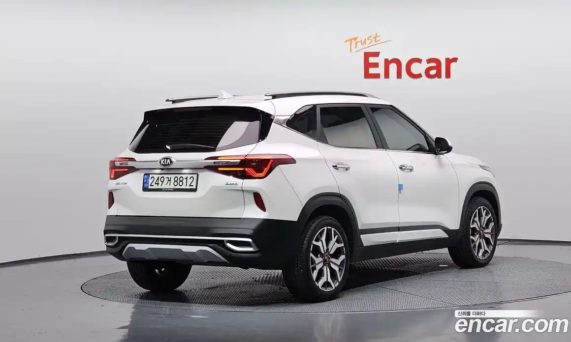 Kia Seltos 2022 1.6 Автомат в Москве № 54680, фото 15