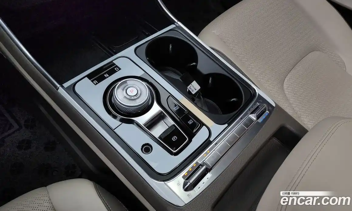 Kia Canival 2024 1.6 Автомат в Москве № 74963, фото 15