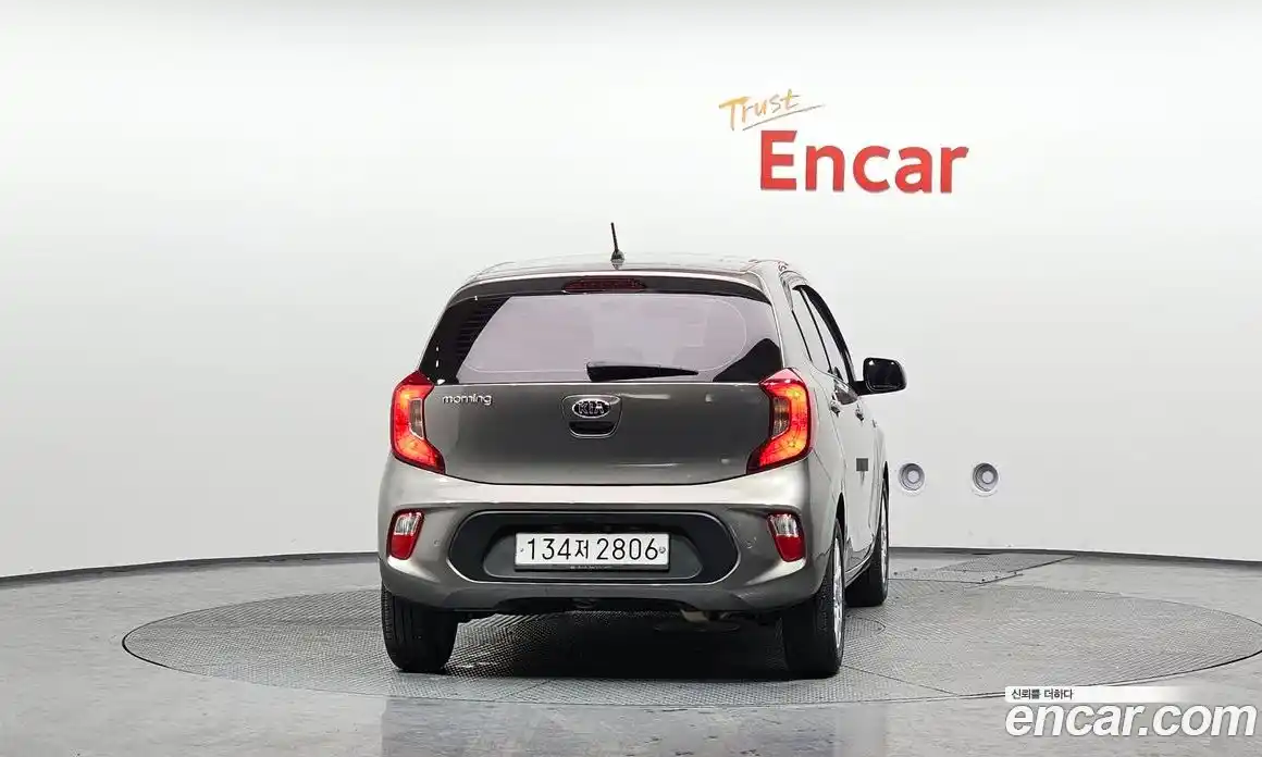 Kia Morning 2020 1.0 Автомат в Москве № 74998, фото 1