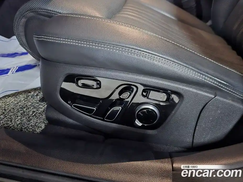 Genesis G90 2019 3.8 Автомат в Москве № 77987, фото 16