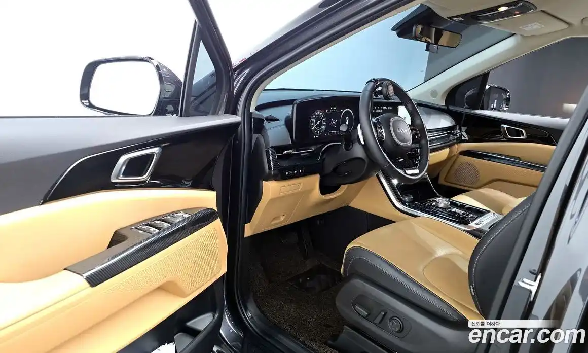 Kia Canival 2023 3.5 Автомат в Москве № 7906, фото 1