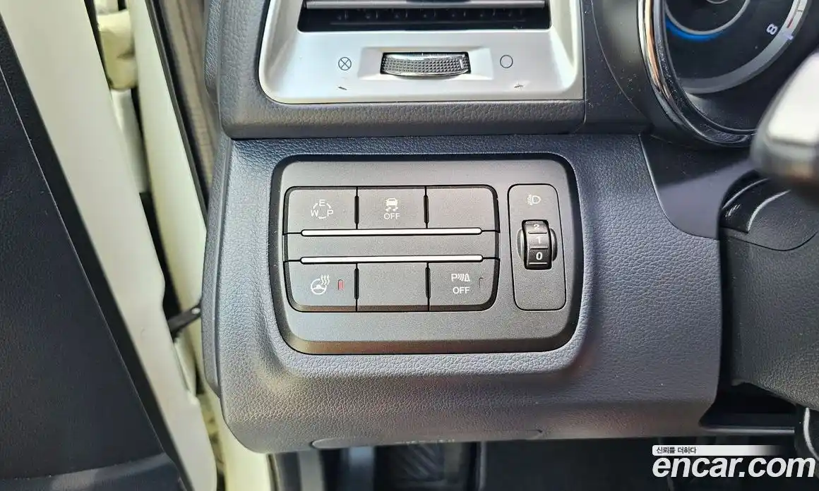 SsangYong TIBOLI 2015 1.6 Автомат в Москве № 832, фото 16