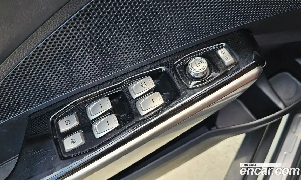 SsangYong TIBOLI 2015 1.6 Автомат в Москве № 832, фото 8