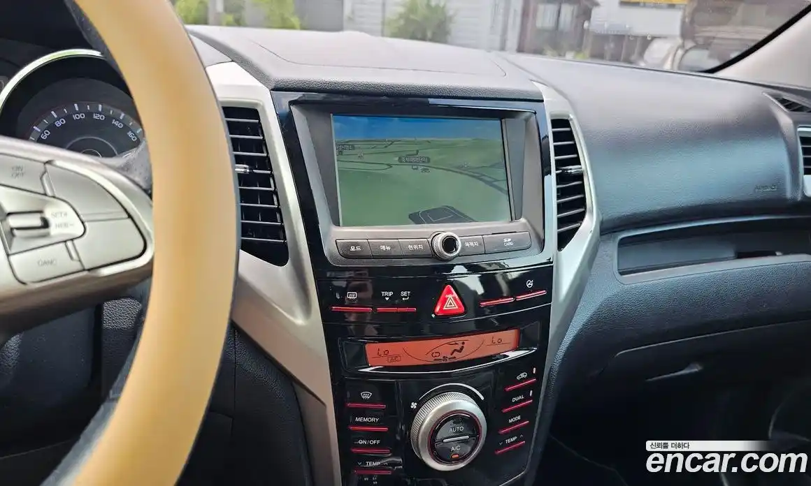 SsangYong TIBOLI 2015 1.6 Автомат в Москве № 832, фото 9