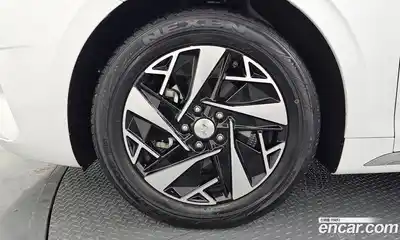 Hyundai Grandeur 2022 2.4 Автомат в Москве № 109662, миниатюра 4