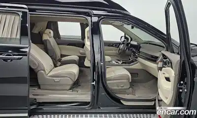 Kia Canival 2025 1.6 Автомат в Москве № 115240, миниатюра 3