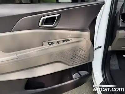 Kia Canival 2025 1.6 Автомат в Москве № 115741, миниатюра 9