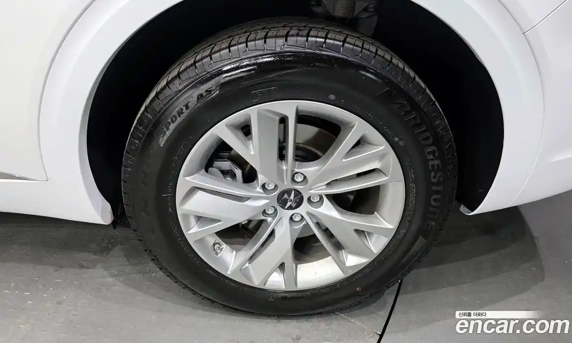 Genesis GV70 2025 2.5 Автомат в Москве № 115942, фото 17