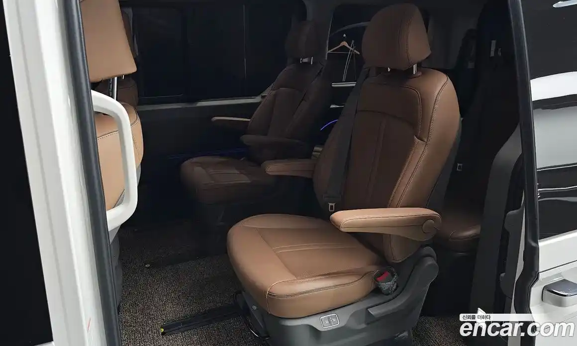 Hyundai Staria 2024 3.5 Автомат в Москве № 116477, фото 14