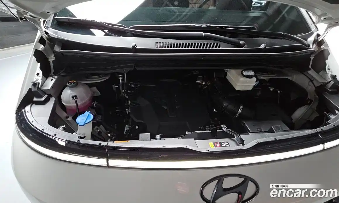 Hyundai Staria 2024 3.5 Автомат в Москве № 116477, фото 15