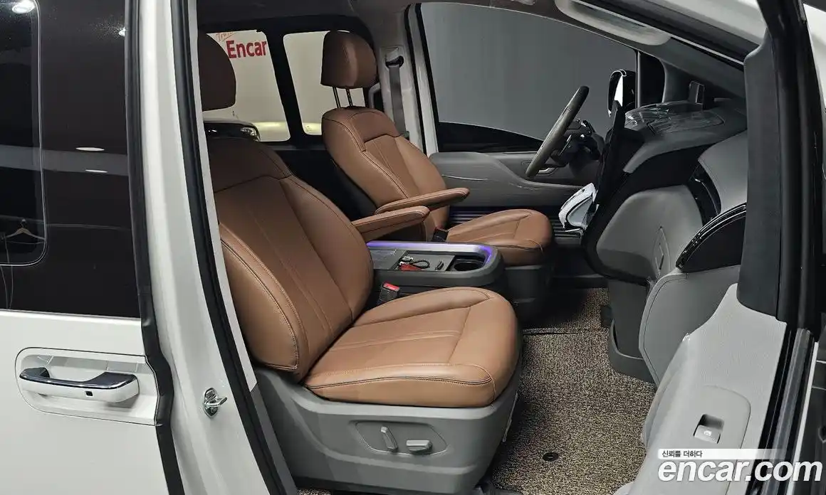 Hyundai Staria 2024 3.5 Автомат в Москве № 116477, фото 17