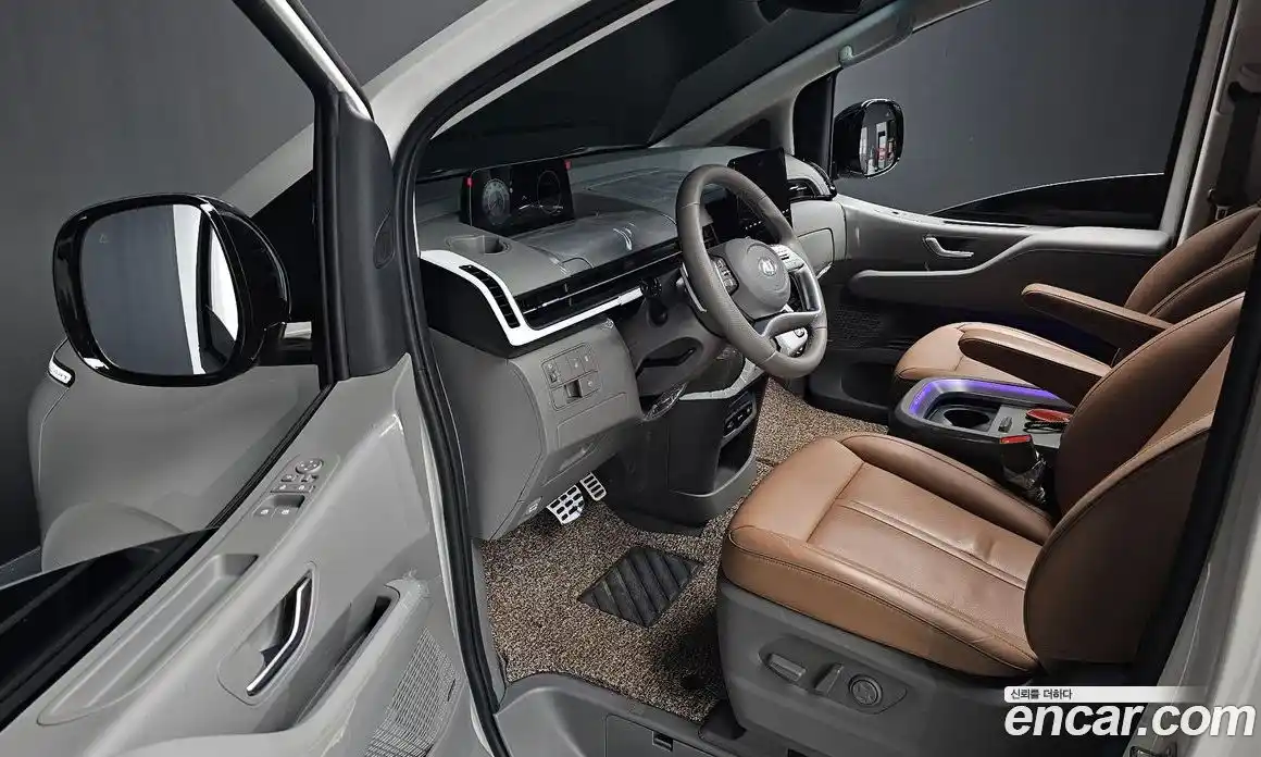 Hyundai Staria 2024 3.5 Автомат в Москве № 116477, фото 5