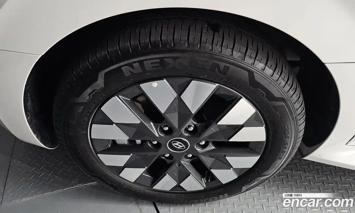 Hyundai Staria 2024 3.5 Автомат в Москве № 116477, фото 7