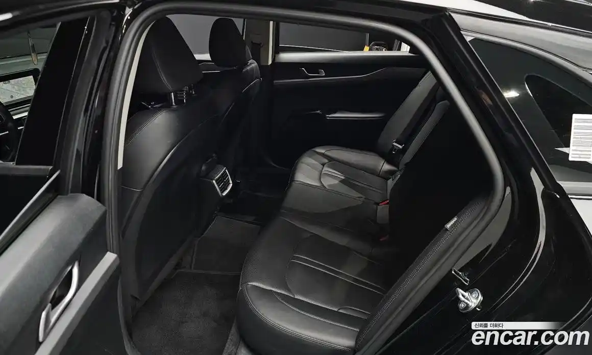 Kia K5 2023 2.0 Автомат в Москве № 121179, фото 1