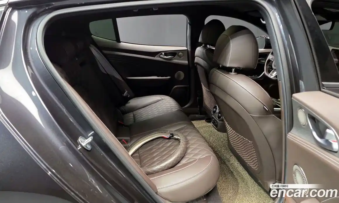 Kia Stinger 2021 3.3 Автомат в Москве № 121314, фото 10