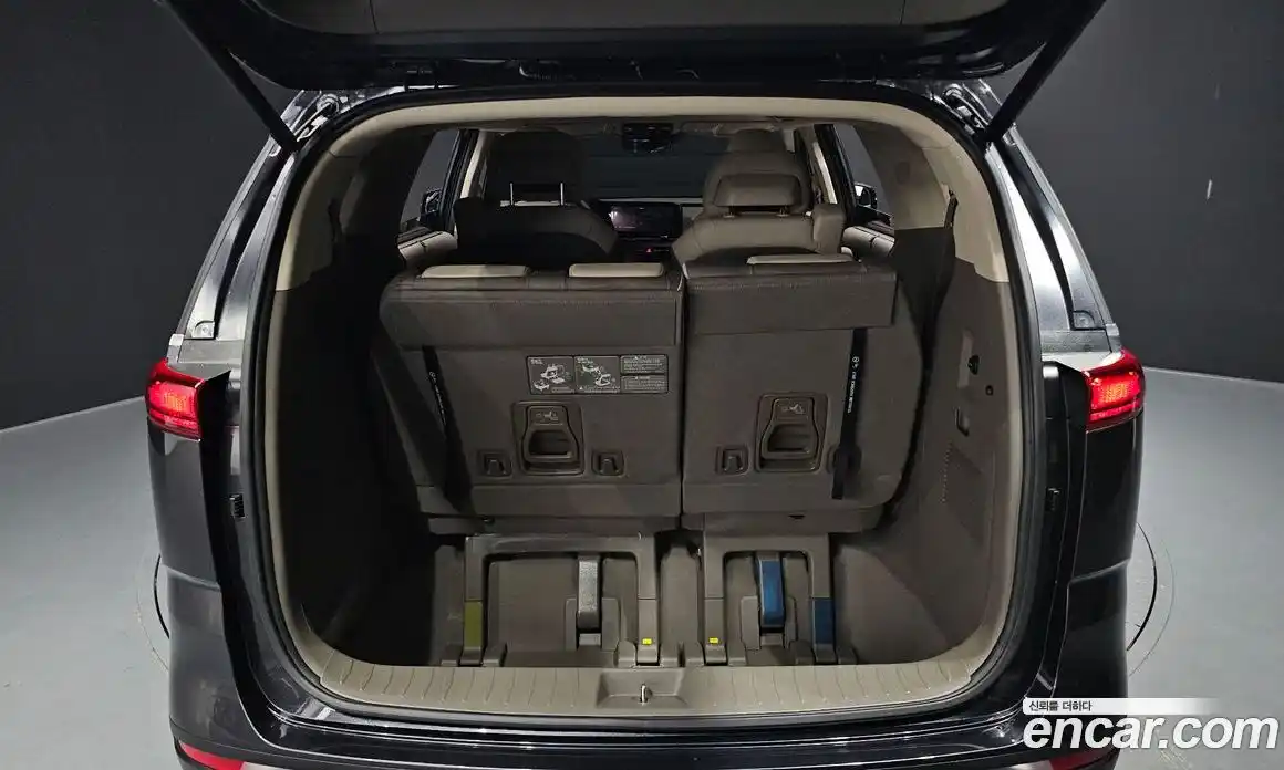 Kia Canival 2023 3.5 Автомат в Москве № 124111, фото 13