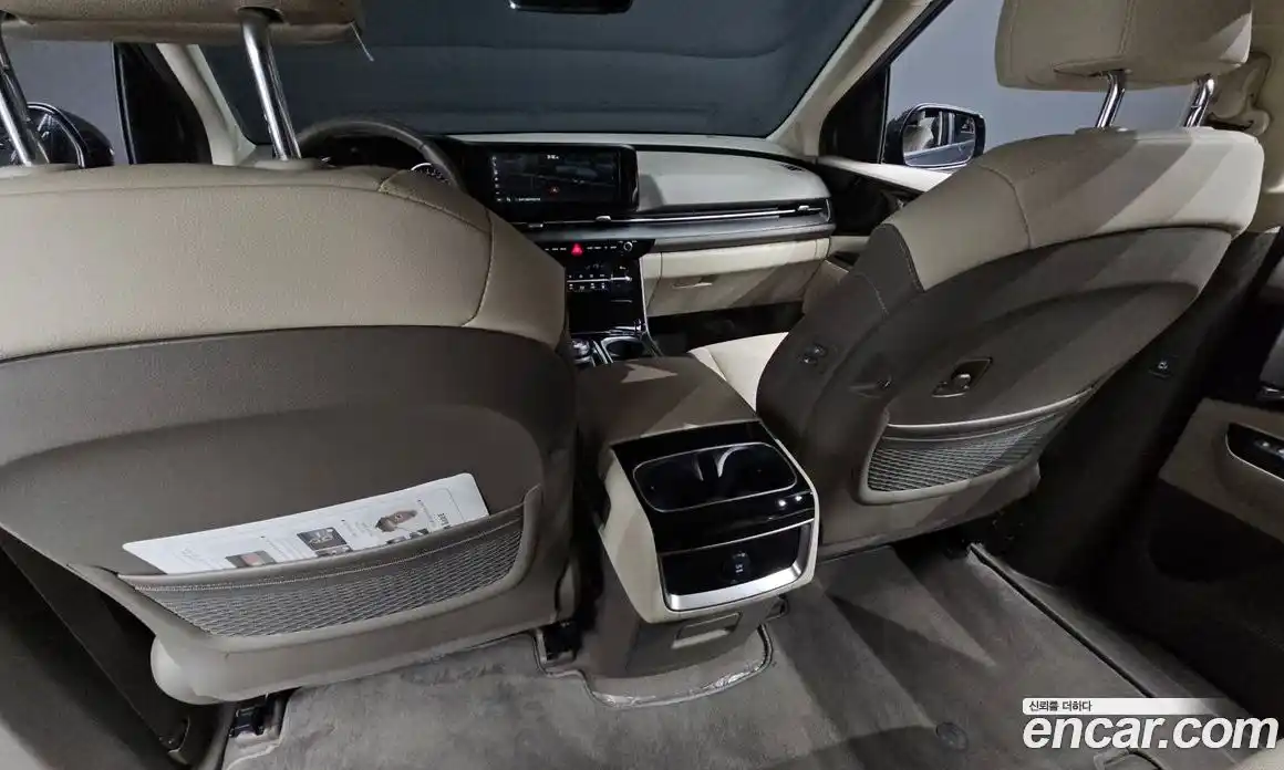 Kia Canival 2023 3.5 Автомат в Москве № 124111, фото 15