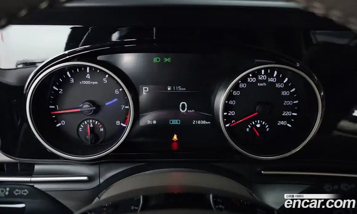 Kia Canival 2023 3.5 Автомат в Москве № 124111, фото 20