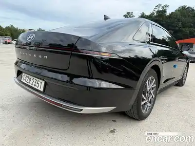 Hyundai Grandeur 2023 3.5 Автомат в Москве № 124834, миниатюра 2