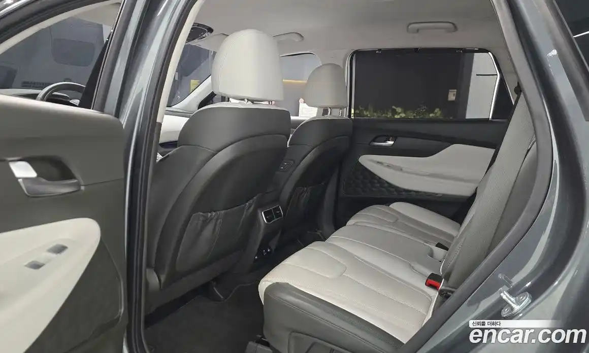 Hyundai Santa Fe 2022 1.6 Автомат в Москве № 126206, фото 20