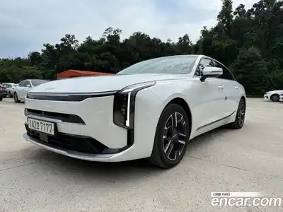 Kia K8, 2025