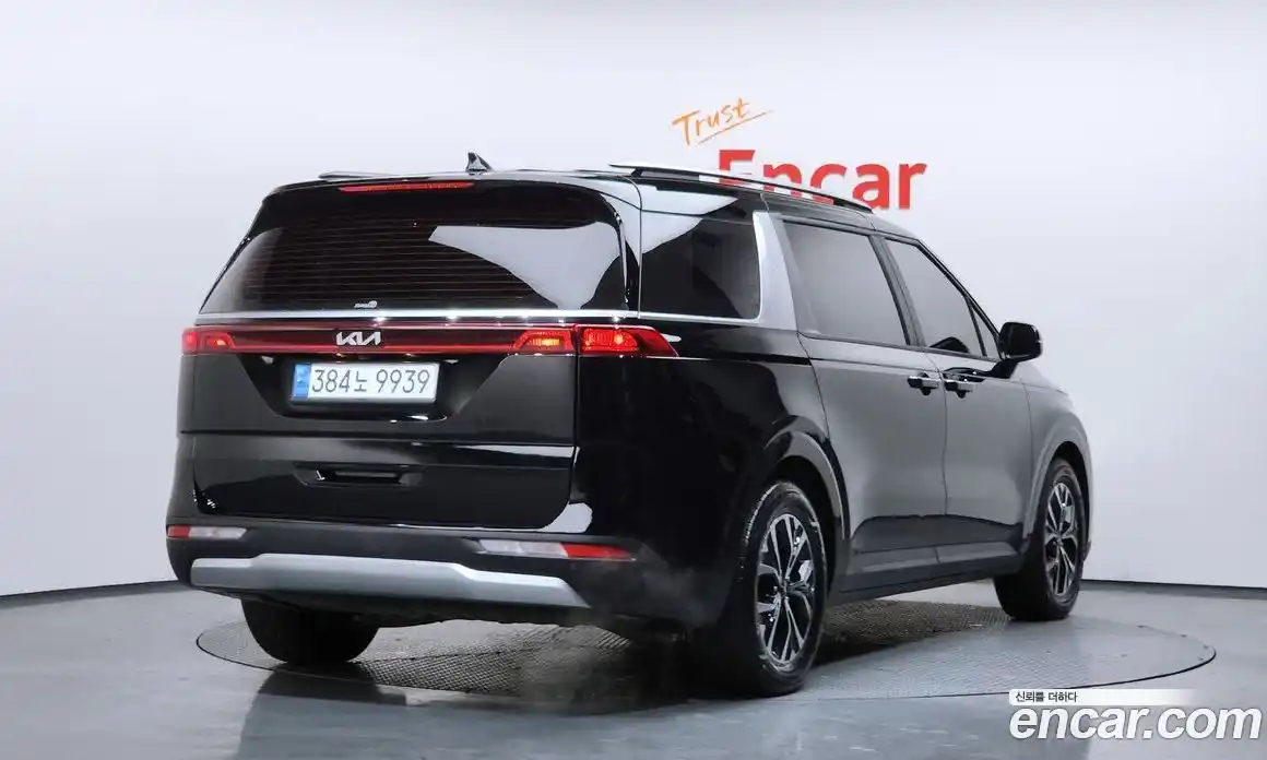 Kia Canival 2023 3.5 Автомат в Москве № 128641, фото 17