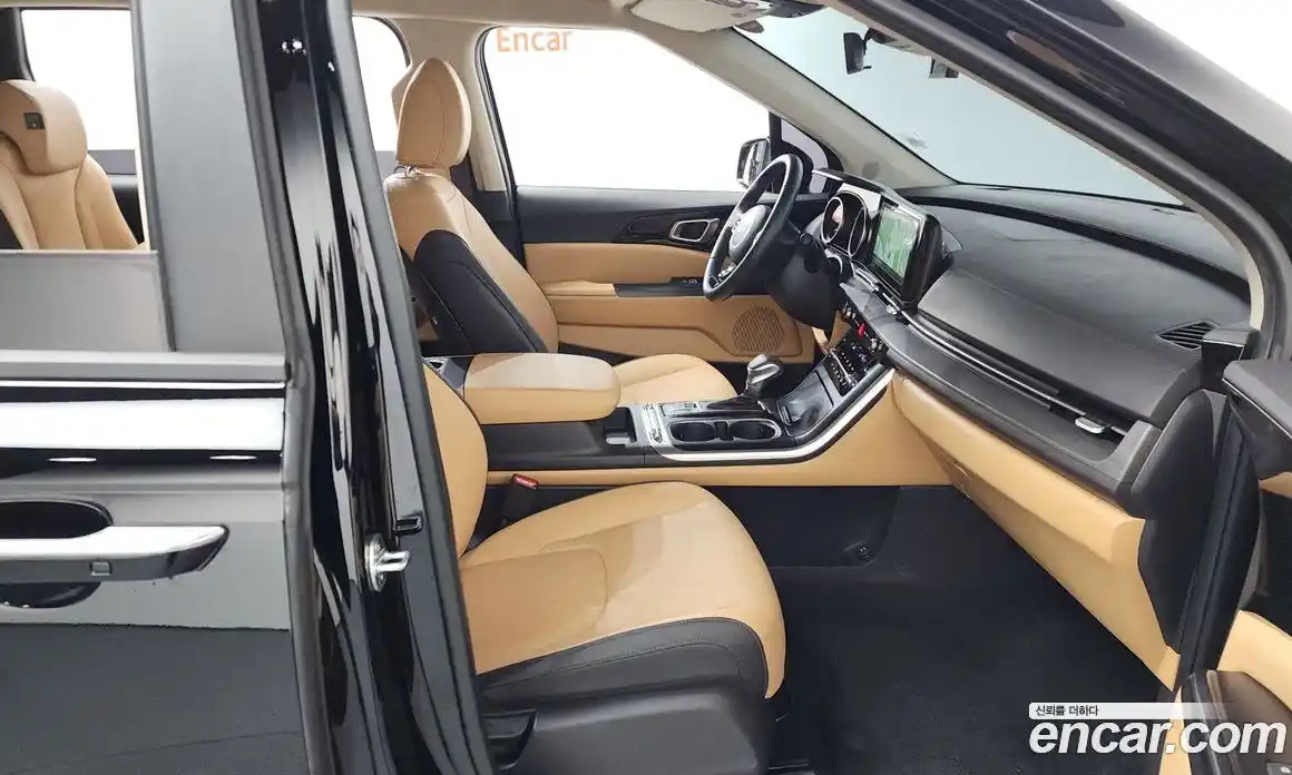 Kia Canival 2023 3.5 Автомат в Москве № 128641, фото 8