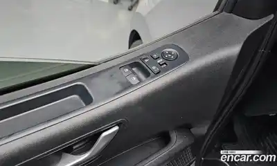 Hyundai Staria, 2023