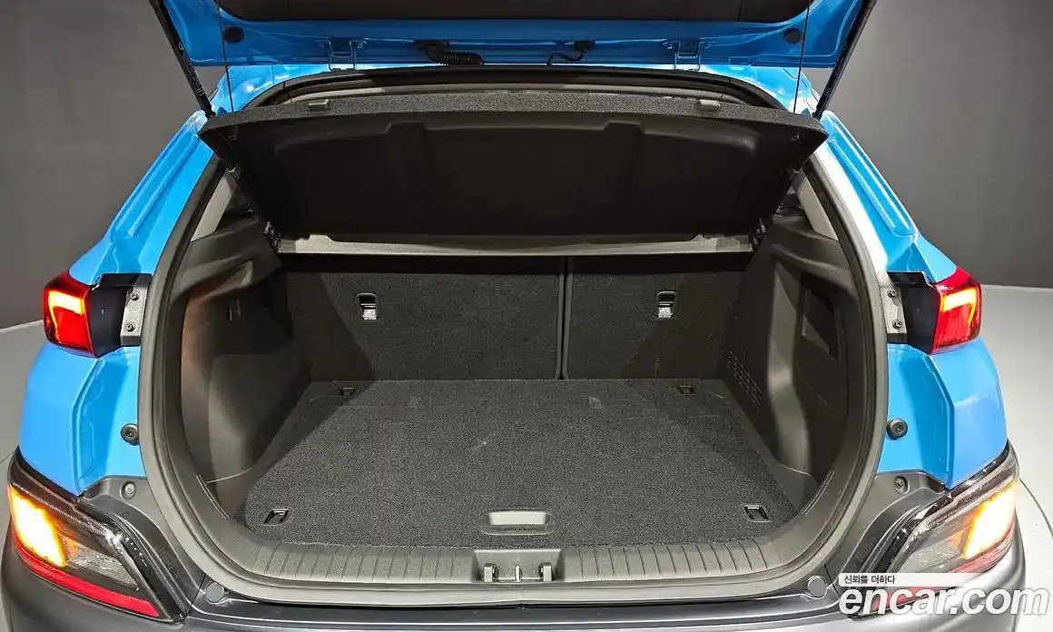 Hyundai Kona 2021 1.6 Автомат в Москве № 130475, фото 19