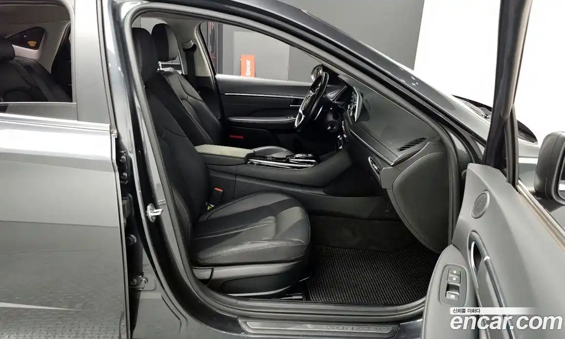 Hyundai Sonata 2022 2.0 Автомат в Москве № 130713, фото 16