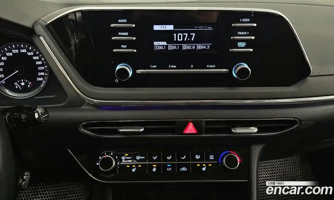 Hyundai Sonata 2022 2.0 Автомат в Москве № 130713, фото 19