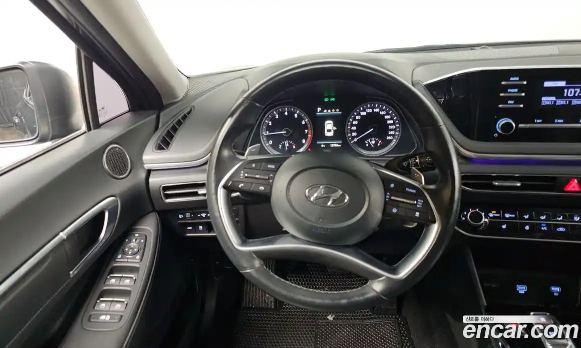 Hyundai Sonata 2022 2.0 Автомат в Москве № 130713, фото 5