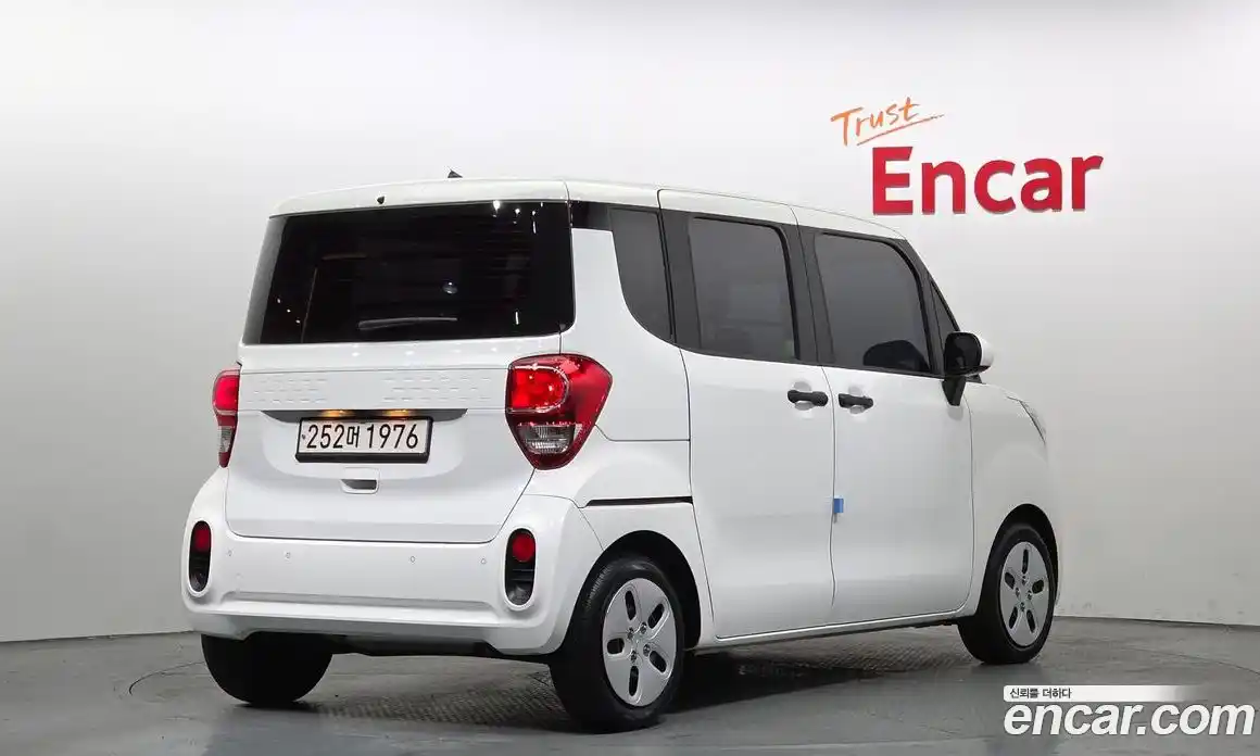 Kia Ray 2022 1.0 Автомат в Москве № 132256, фото 4