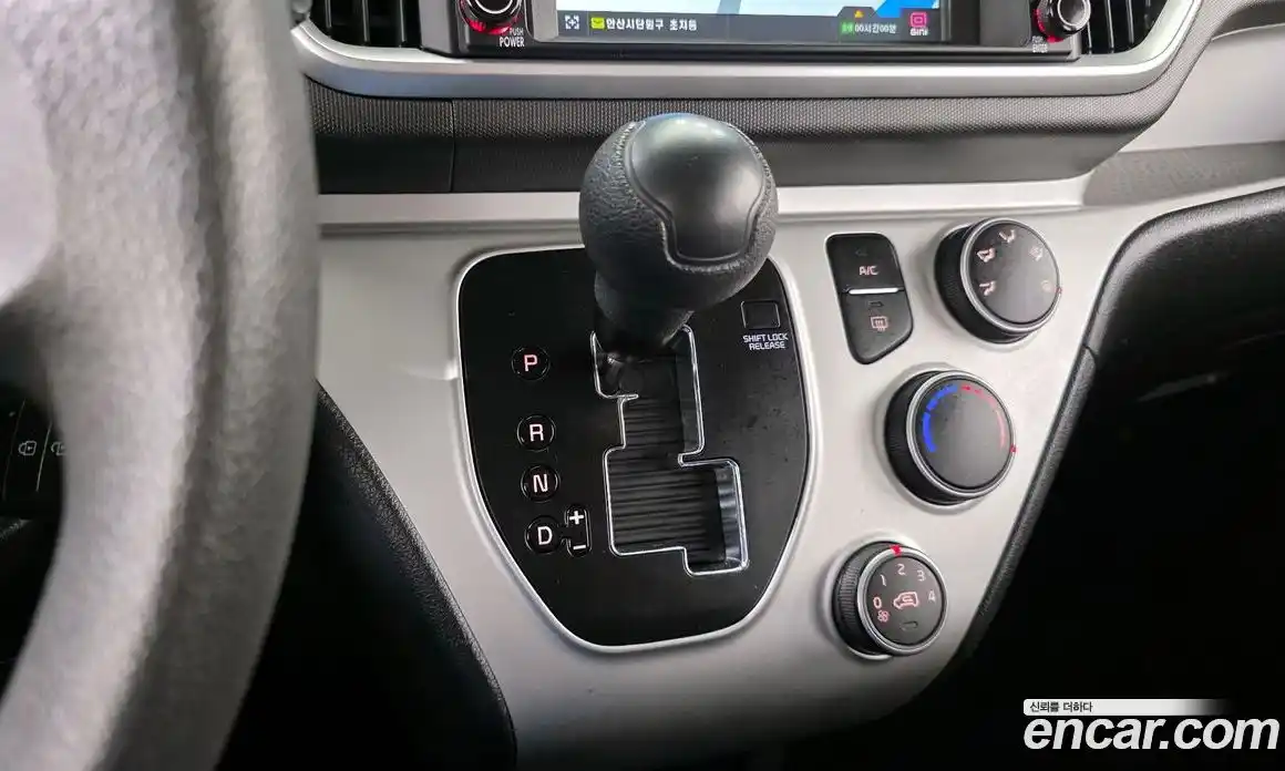 Kia Ray 2022 1.0 Автомат в Москве № 132256, фото 10