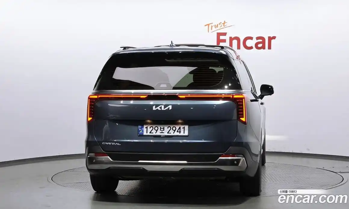 Kia Canival 2024 2.2 Автомат в Москве № 132271, фото 4