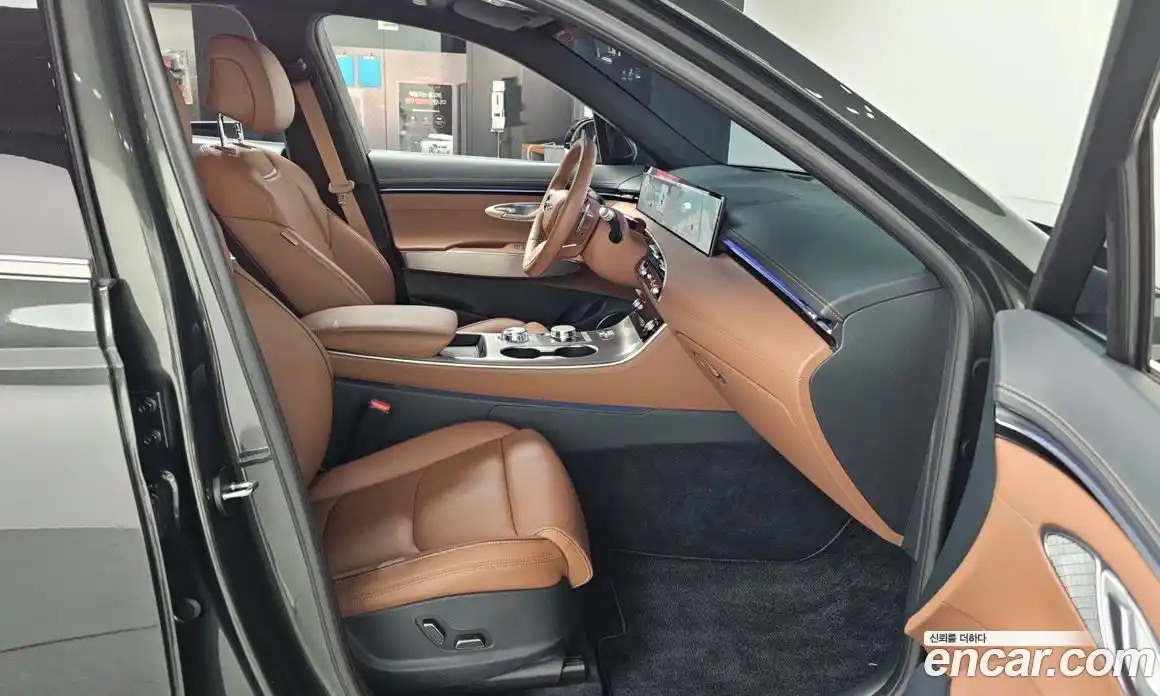 Genesis GV70 2025 2.5 Автомат в Москве № 13342, фото 16