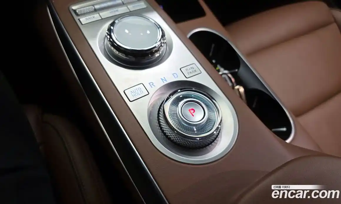 Genesis GV70 2023 2.5 Автомат в Москве № 136248, фото 13