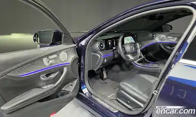 Mercedes-Benz E-Class 2021 2.0 Автомат в Москве № 139832, миниатюра 7