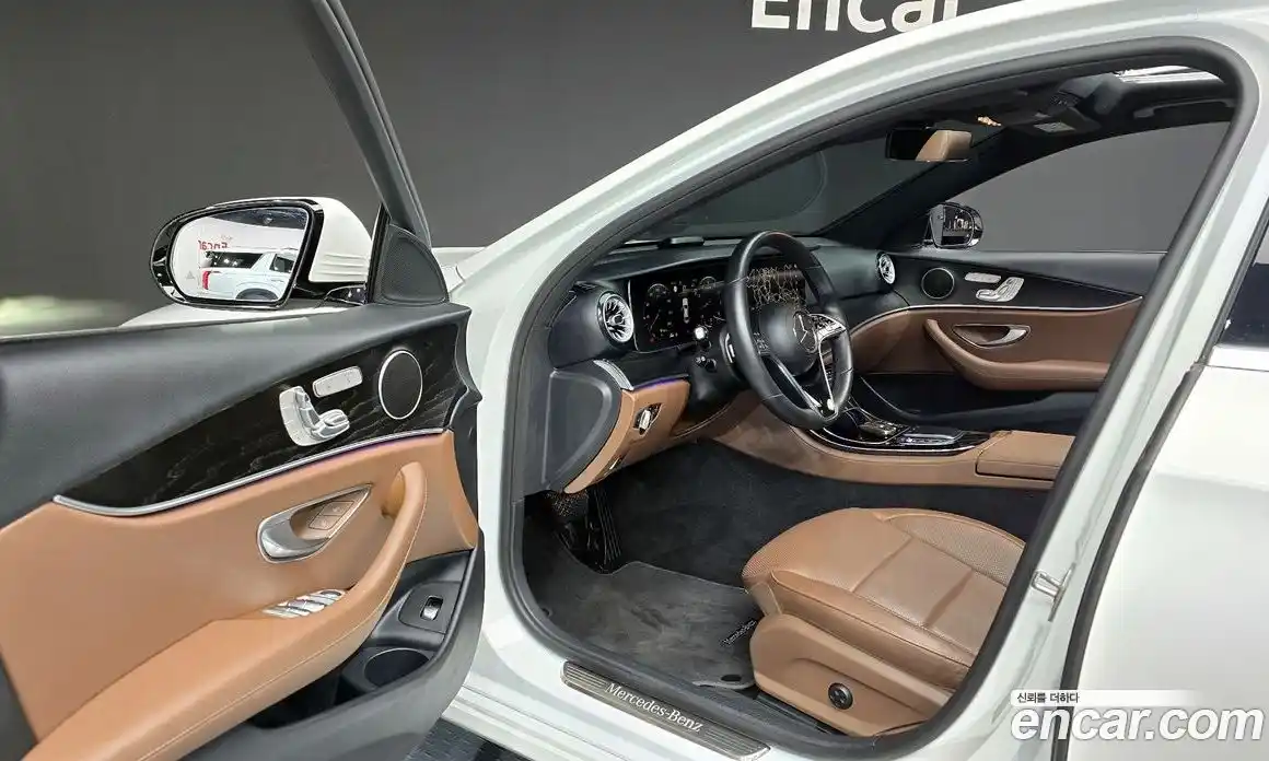 Mercedes-Benz E-Class 2023 2.0 Автомат в Москве № 141163, фото 11