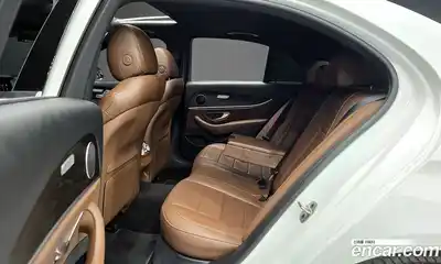 Mercedes-Benz E-Class 2023 2.0 Автомат в Москве № 141163, миниатюра 12