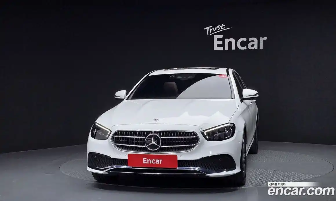 Mercedes-Benz E-Class 2023 2.0 Автомат в Москве № 141163, фото 3